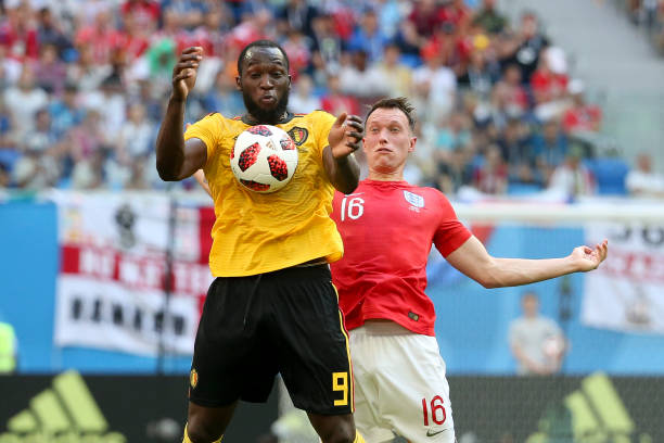 諾伊爾被稱為小新的原因.