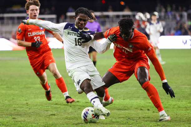 体育事业逐 体育事业逐